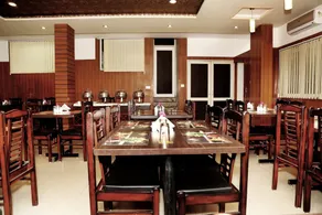 Narayans Leela Inn By SGOH - Restaurante