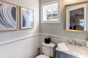 The Newport Lofts - 595 Thames Street - Badeværelse