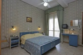 Hotel Victory - Camera
