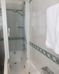 Hotel Bristol - Bathroom