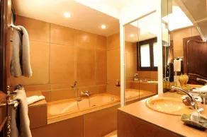 Domaine & SPA Mas Dels Esquirols - Badezimmer