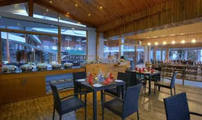 TreeHouse Chail Villas - Restaurant