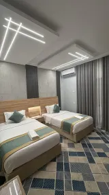 الفؤاد العربي -  لو كوير - Room