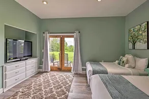 Luxurious Finger Lakes Home w/ Game Room & Deck! - Rom
