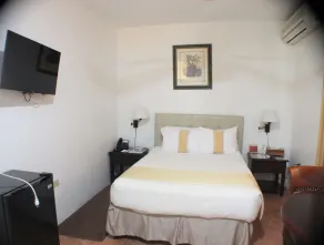Altamont Court Hotel - Room