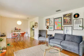 Karaoke Ready! Fort Worth Area Home - Interior