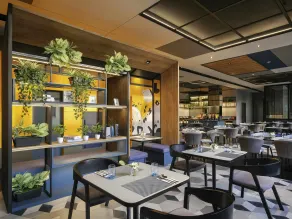 ibis Surabaya Tidar - Restaurant