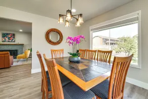3 Mi to Dtwn: Family Home w/ Garden & EV Charger - Interiör