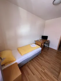 Gasthaus & Metzgerei Besenhardt - Room