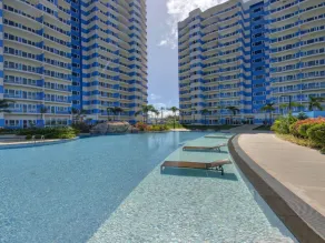Spacious Studio unit with Balcony and Seaview - Pool