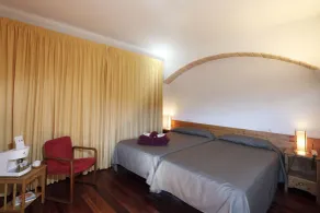 Monestir de Les Avellanes - Room