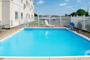 Motel 6-Seymour, IN - North - Pool