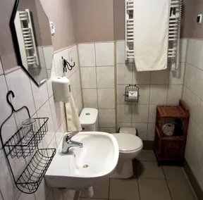 Globtroter Guest House - Bathroom