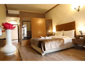 Swiss Traffalgaar Luxury Hotels - Restaurant