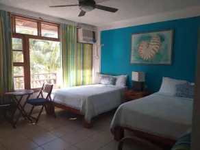 Cesar Mariscos - Room