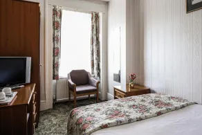 The Columbia Hotel - Chambre