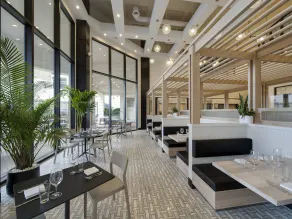 Hotel Suites at Vanderbilt - Restaurant