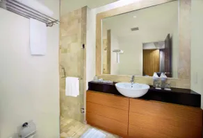 Golden Tulip Balikpapan Hotel & Suites - Salle de bain