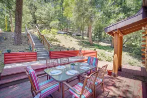 Crestline Area Vacation Rental Cabin w/ Decks! - Interiör