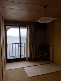 Minshuku Kamagari - Camera