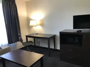 Days Inn & Suites by Wyndham Gresham - Chambre