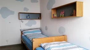 Appartamento con ampio terrazzo e vista lago e monti - Camera