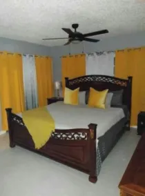 Quaint Sleep Apartment at Mystic Ridge Ocho Rios - Zimmer