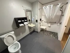 Guesthouse Inn & Suites Lexington - Badezimmer