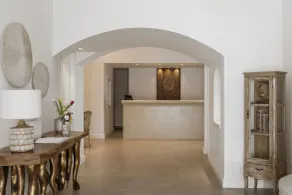 Aqua Luxury Suites by NOMÉE Hospitality Group - Coin salon dans le hall