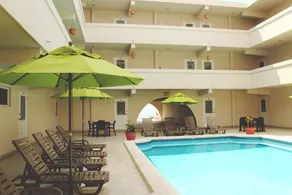 Bananas On The Beach - Pool