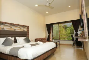 Hotel Lalit inn Lonavala - Room