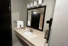 Baymont by Wyndham College Station - Salle de bain