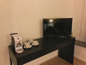 Astoria Apartments - Camera