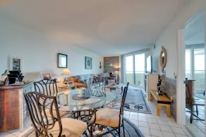 Gulf-Front Views: Coastal Hudson Condo! - Interiör