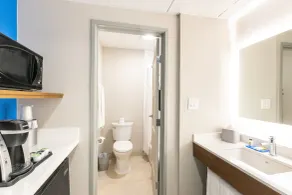 Holiday Inn Express Anaheim West by IHG - Salle de bain