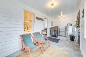 Charming Virginia Retreat w/ Covered Porch & Yard! - Interiør