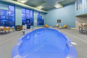 Holiday Inn Express & Suites Scottsburg by IHG - Piscine