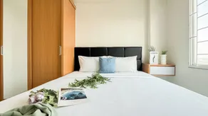 Neat 2Br Apartment Podomoro Golf View - Chambre