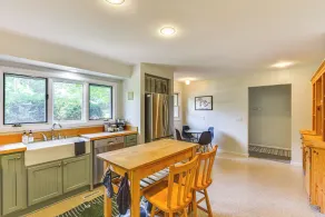 Charming Union Pier Home w/ Deck: Half-mi to Beach - Intérieur