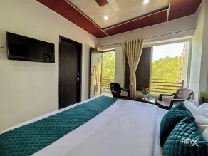 Pine Valley Gold Resort - Camera