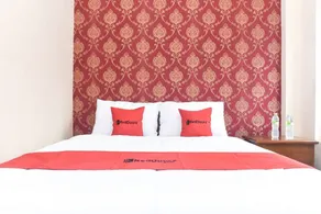 RedDoorz Syariah near Batu Night Spectacular - Chambre