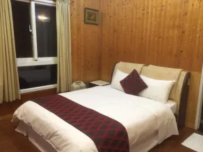 Phoenix Landscaping B&B - Room