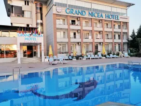 Grand Nicea Hotel - Pool