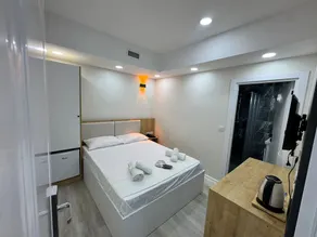 Q Line Hotel - Room