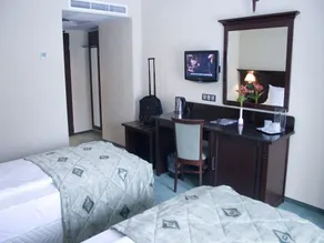 Hotel Rapsodia City Center - Room