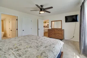 Near Lake Anna: Gem w/ Saltwater Pool & Arcade! - Intérieur