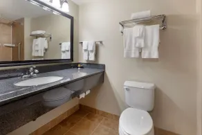Best Western Plus Muskoka Inn - Salle de bain