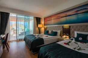 The Lumos Deluxe Resort Hotel & Spa - Room
