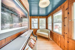 Virginia Retreat w/ Porch & Grill, Near Beaches! - Innenbereich