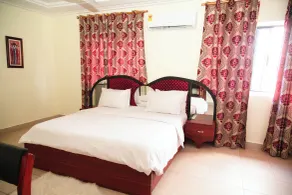 HILLS HAVEN HOTEL - Room